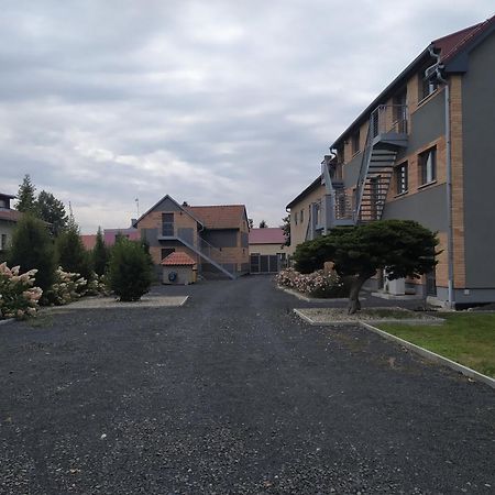 Ubytovani Na Statku Racice Exterior foto